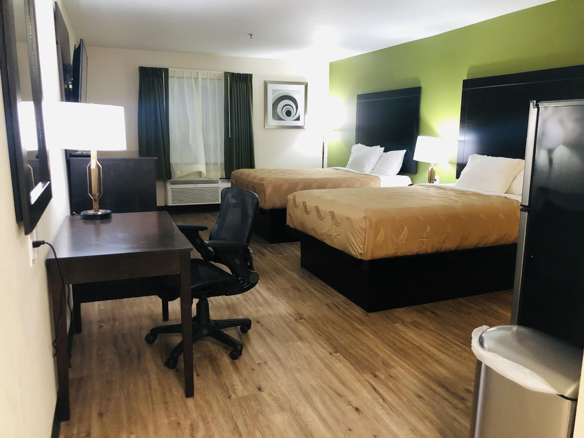 Quality Inn & Suites Lake Charles South Bagian luar foto