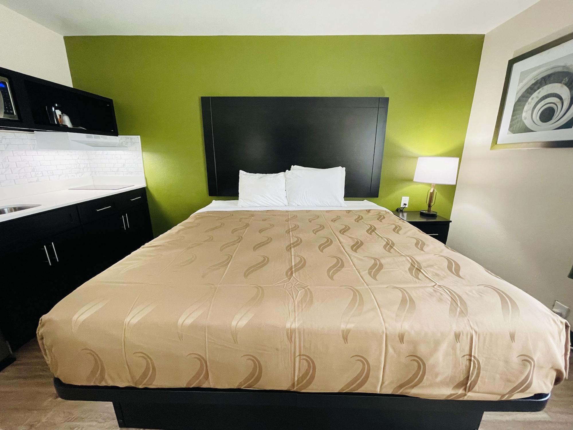 Quality Inn & Suites Lake Charles South Bagian luar foto