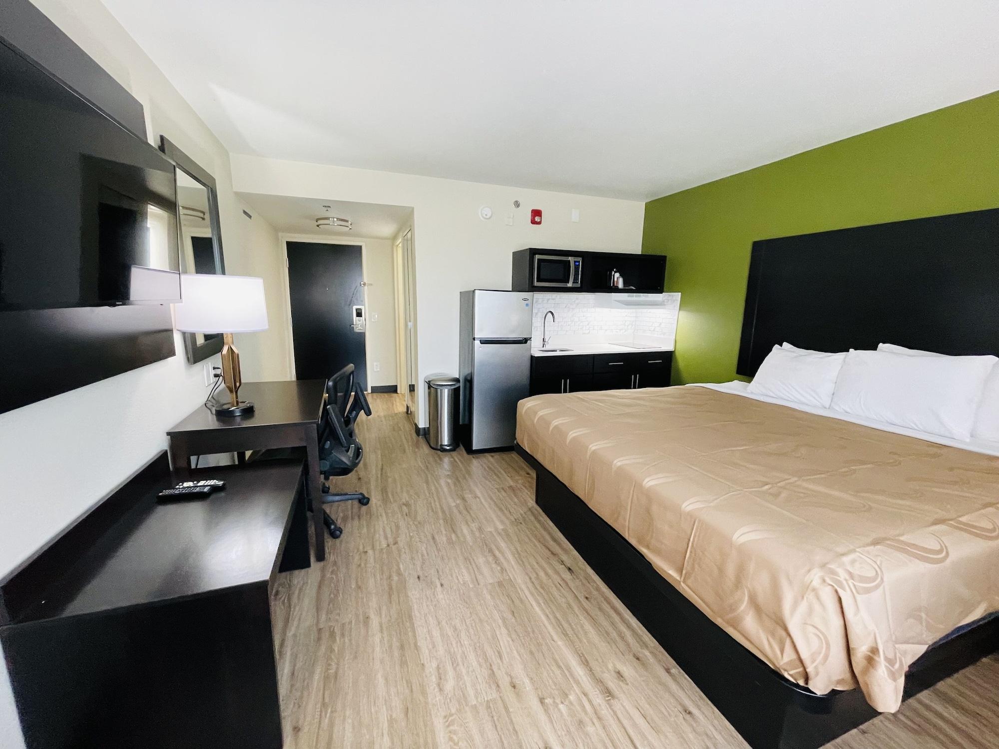 Quality Inn & Suites Lake Charles South Bagian luar foto