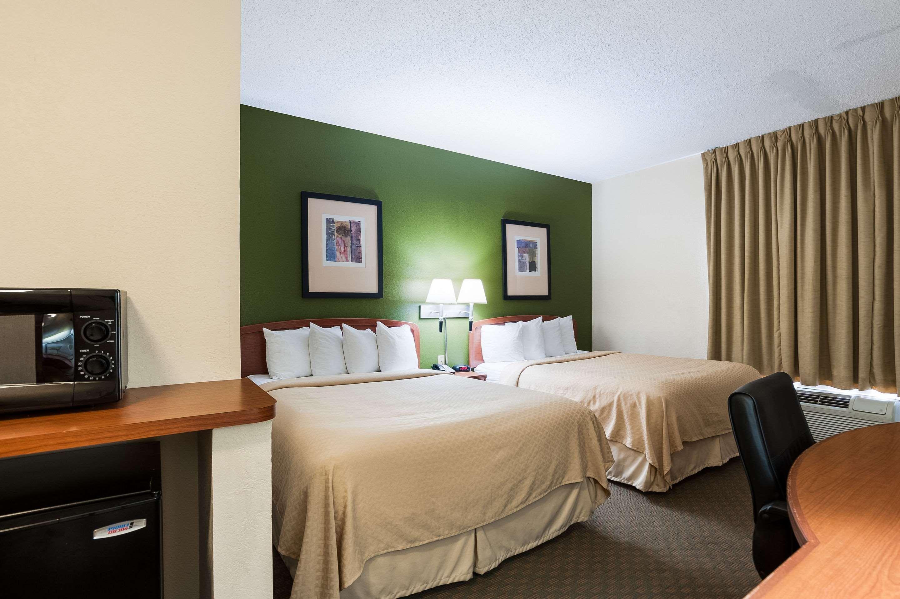 Quality Inn & Suites Lake Charles South Bagian luar foto