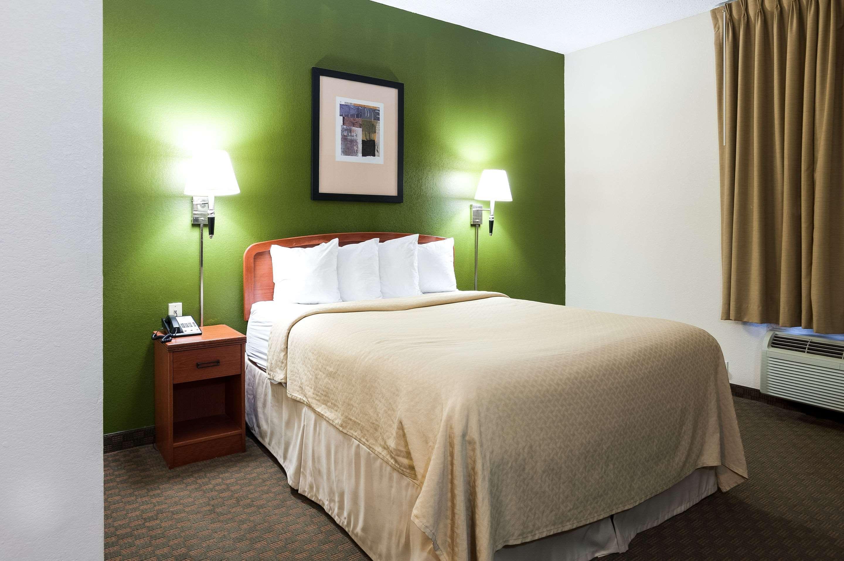 Quality Inn & Suites Lake Charles South Bagian luar foto