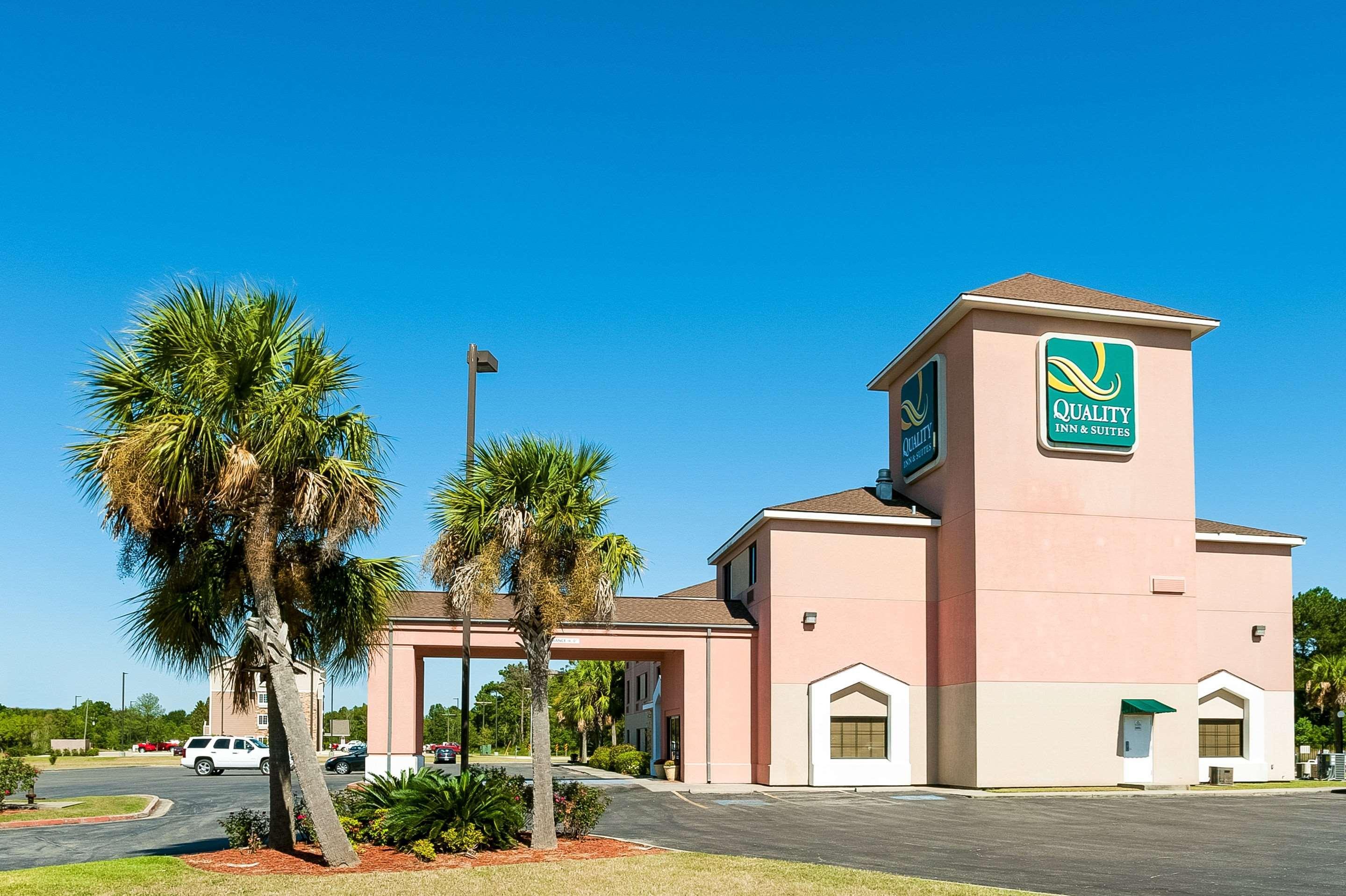Quality Inn & Suites Lake Charles South Bagian luar foto
