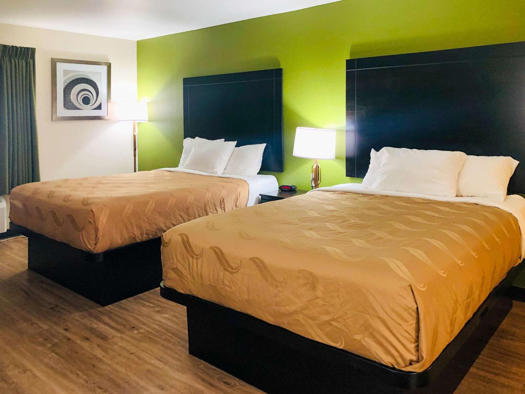 Quality Inn & Suites Lake Charles South Bagian luar foto